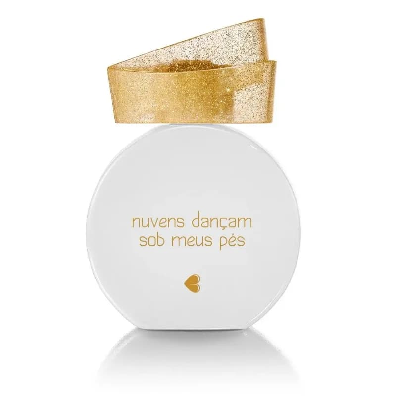 Nuvens Dancam Sob Meus Pes